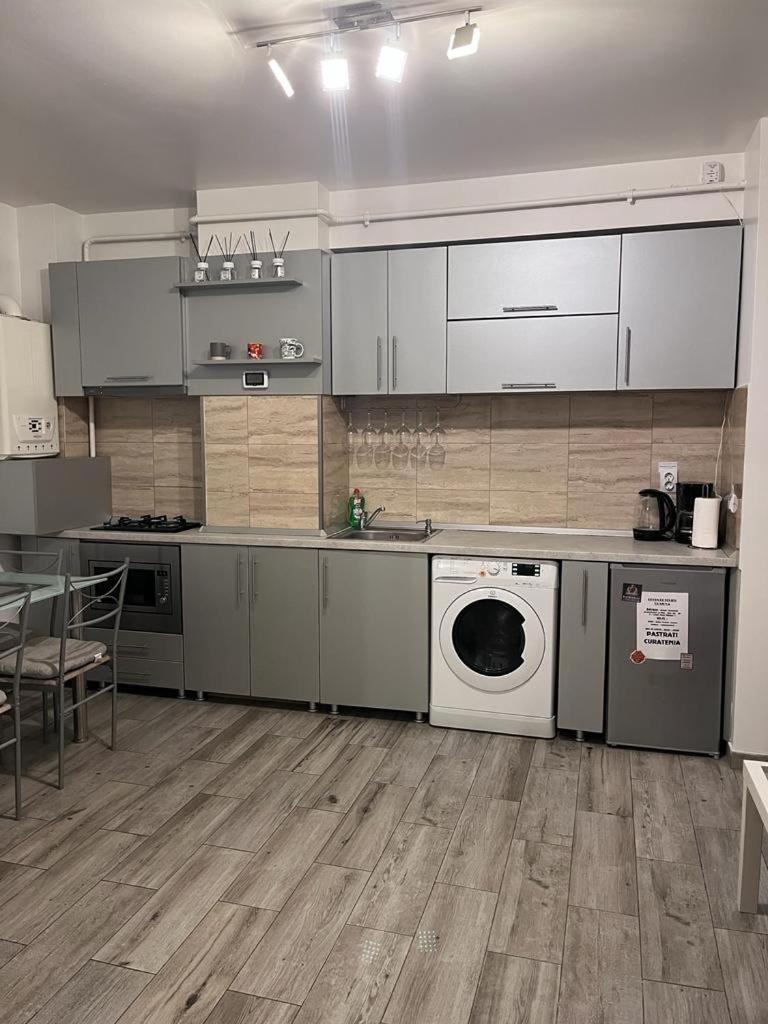 Apartament Modern si Elegant Craiova Exterior foto